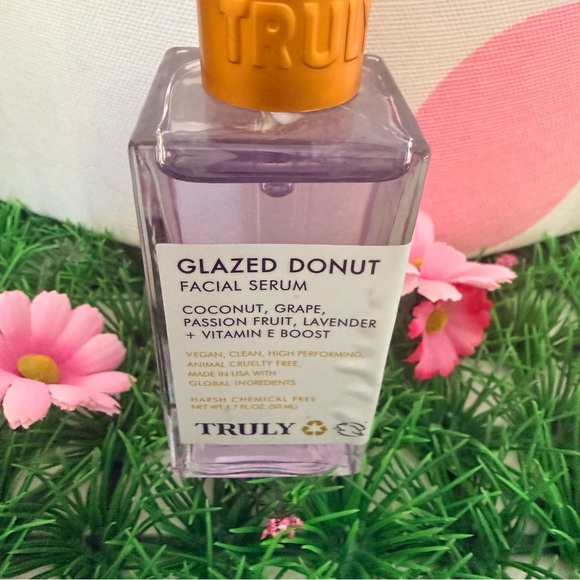 Truly Glazed Donut Facial Serum - Picture 2 of 2